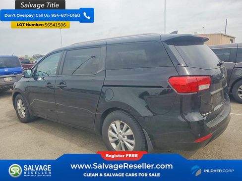 Used 2016 Kia Sedona LX w/ LX Essentials Premium Package FWD image 3