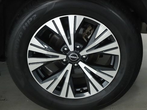 Certified 2023 Nissan Rogue SV w/ SV Premium B Package AWD/4WD image 43