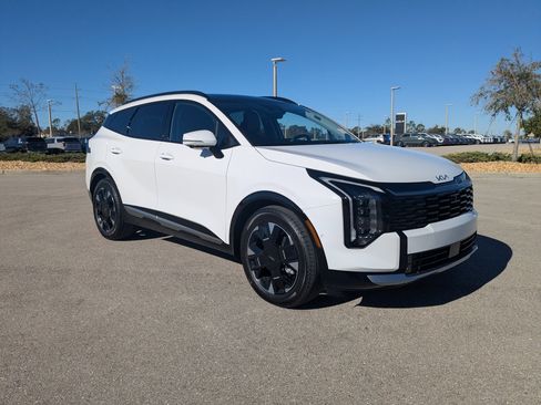 Used 2026 Kia Sportage SX image 2