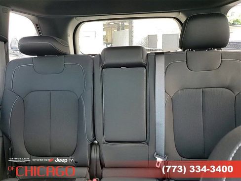 New 2025 Jeep Grand Cherokee Laredo image 23