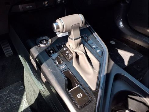 New 2026 Kia Niro EX FWD image 6