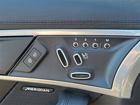 Used 2021 Jaguar F-TYPE Convertible image 14