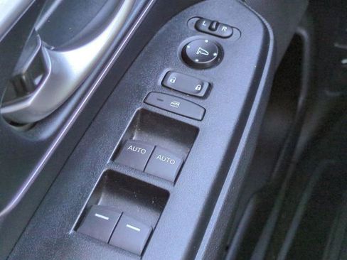 Used 2017 Honda CR-V EX-L image 24