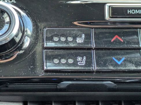 Used 2022 Toyota Highlander Platinum image 27