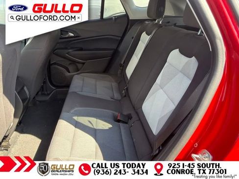 Used 2026 Chevrolet Trax LS FWD image 12