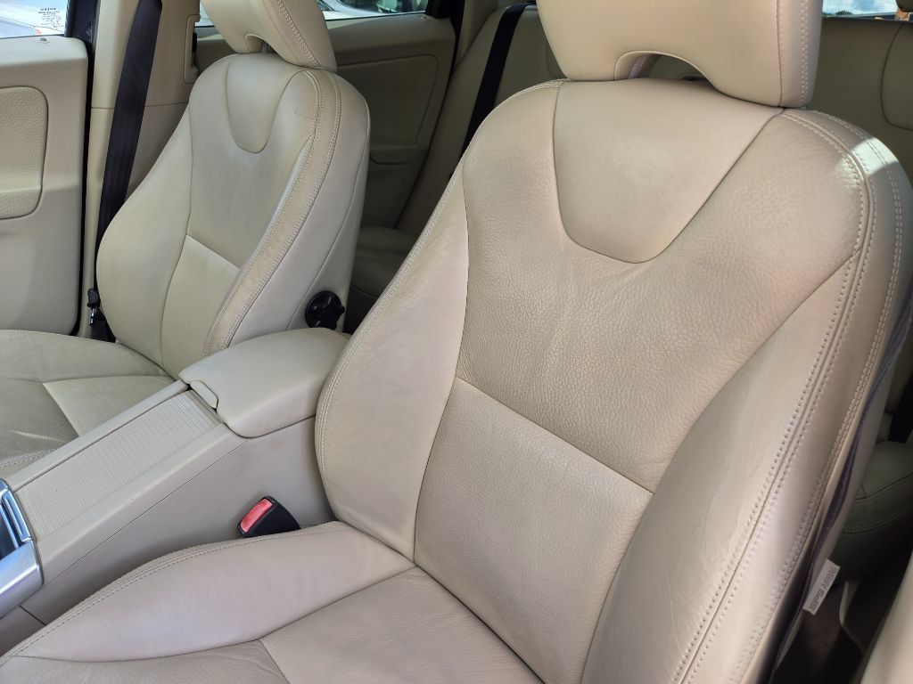 Used 2013 Volvo XC60 T6 AWD/4WD image 22