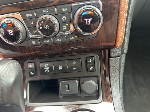 Used 2017 Chevrolet Traverse LT AWD/4WD image 25