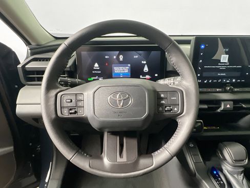 Used 2026 Toyota RAV4 XLE Premium w/ Weather Package FWD image 17