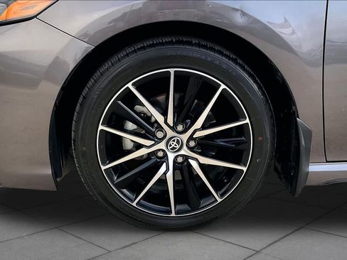 Used 2023 Toyota Camry SE w/ Convenience Package FWD image 11