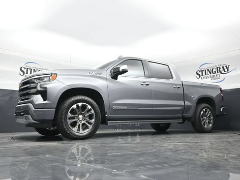 Used 2024 Chevrolet Silverado 1500 High Country w/ Technology Package AWD/4WD image 31