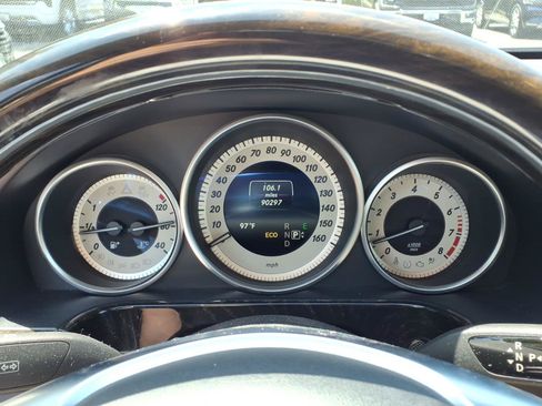 Used 2014 Mercedes-Benz E 350 4MATIC Sedan image 21