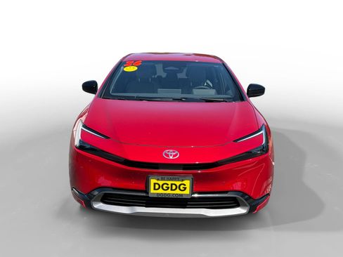 Used 2026 Toyota Prius XLE FWD image 8