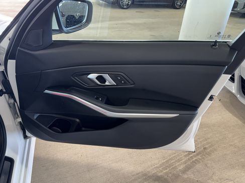 Certified 2025 BMW 330i Sedan image 9