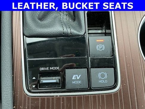 Used 2024 Toyota Sienna XLE image 22