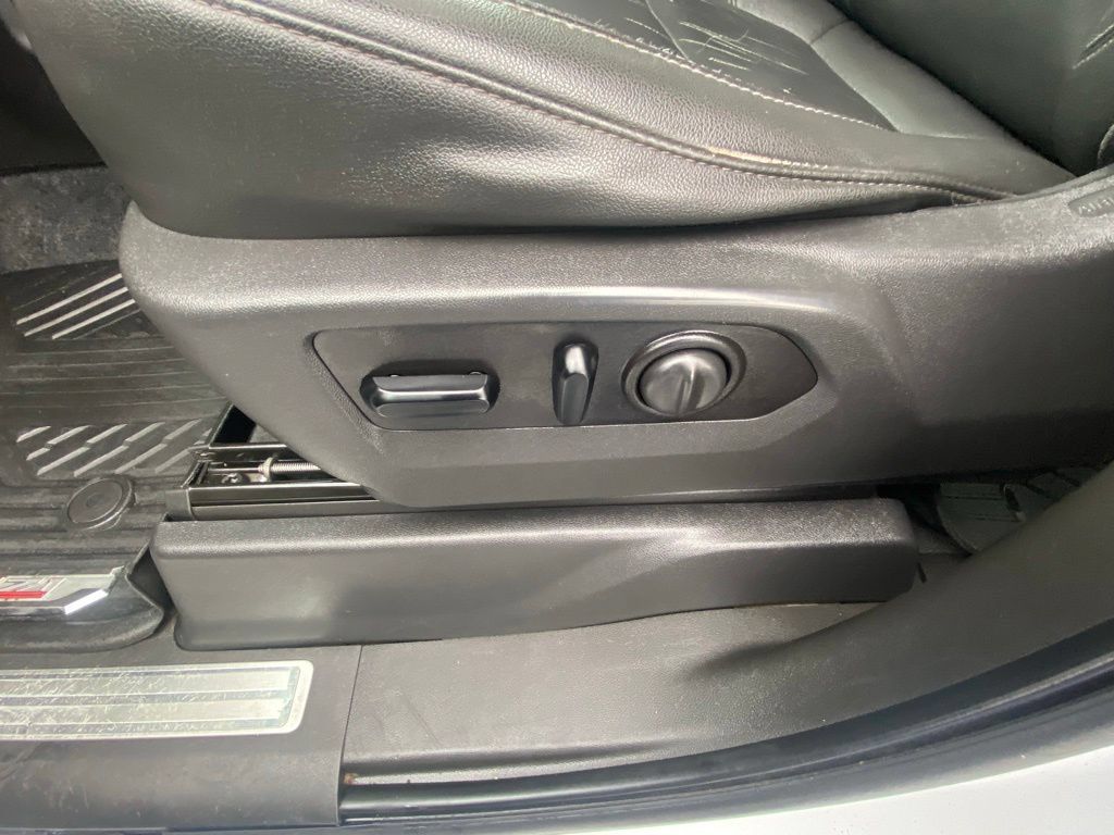Used 2021 Chevrolet Silverado 1500 LT Trail Boss w/ Convenience Package II AWD/4WD image 10