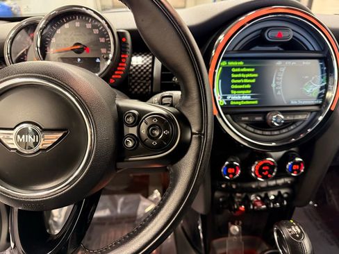 Used 2017 MINI Cooper S image 10