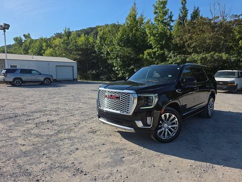 Used 2023 GMC Yukon Denali AWD/4WD image 1