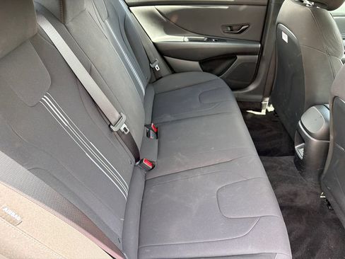 Certified 2025 Hyundai Elantra Sport FWD image 15