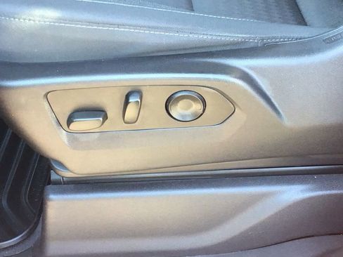 Used 2022 Chevrolet Silverado 1500 Custom image 15