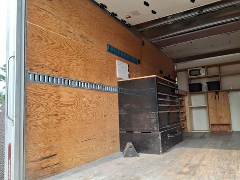 Used 2023 Ford E-450 and Econoline 450 Super Duty RWD image 13