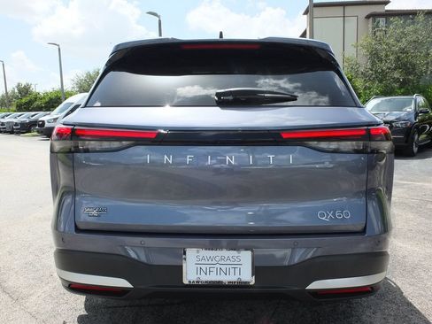 Used 2026 INFINITI QX60 Luxe w/ Cargo Package FWD image 11