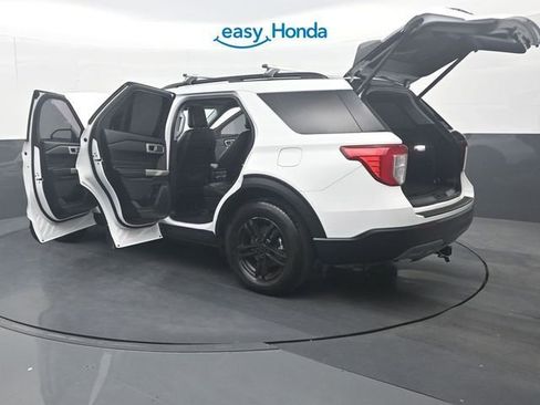 Used 2021 Ford Explorer XLT w/ Equipment Group 202A AWD/4WD image 38