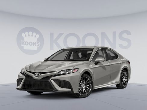 Used 2023 Toyota Camry SE AWD/4WD image 1