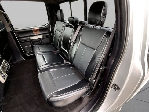 Used 2018 Ford F150 Lariat RWD image 19