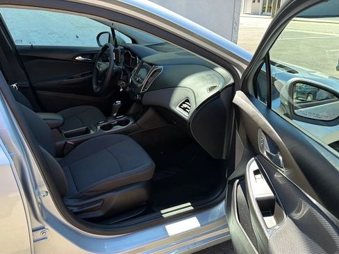Used 2019 Chevrolet Cruze LS w/ LS Fleet Convenience Package FWD image 25