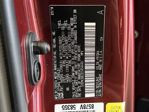 Used 2014 Toyota Sienna XLE w/ Entertainment Package FWD image 42