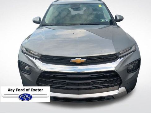 Used 2023 Chevrolet TrailBlazer LT w/ Convenience Package AWD/4WD image 3
