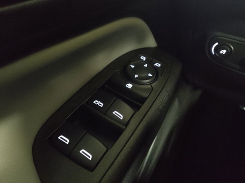 Used 2024 Chevrolet Equinox LS image 27