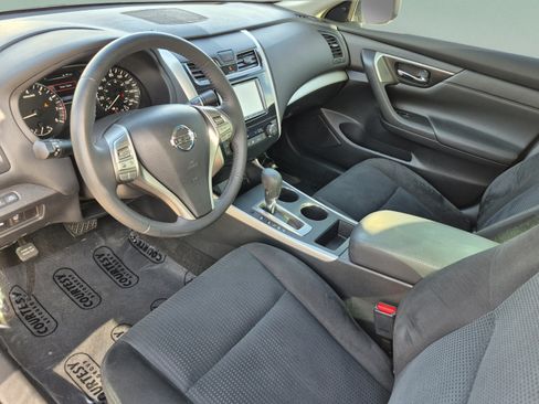 Used 2015 Nissan Altima 2.5 SV w/ Convenience Package FWD image 19