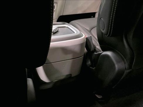 Used 2024 Chrysler Pacifica Limited FWD image 36