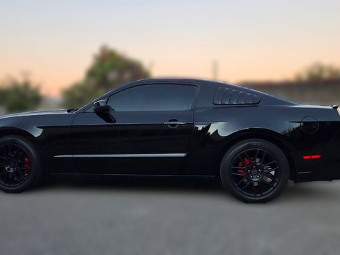 Used 2014 Ford Mustang Premium w/ Equipment Group 202A image 8