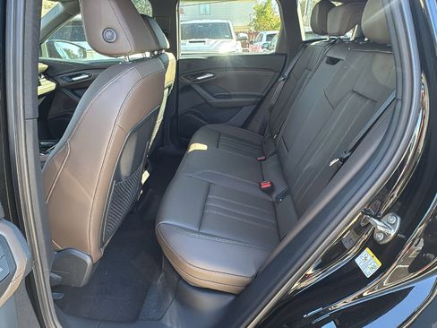 New 2025 Audi Q6 e-tron Premium image 15