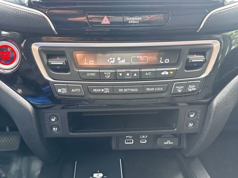 Used 2024 Honda Ridgeline Black Edition image 24