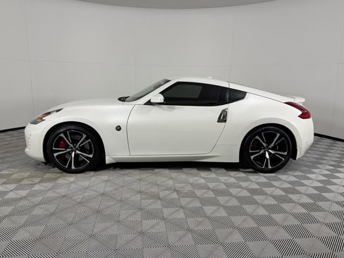 Used 2019 Nissan 370Z Touring Sport RWD image 9