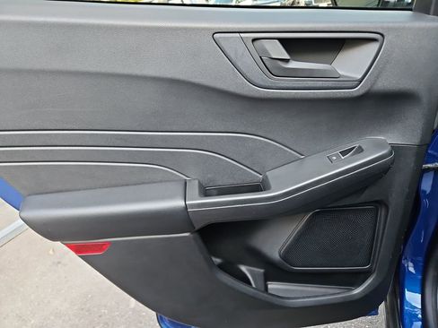 Used 2022 Ford Escape SE image 28