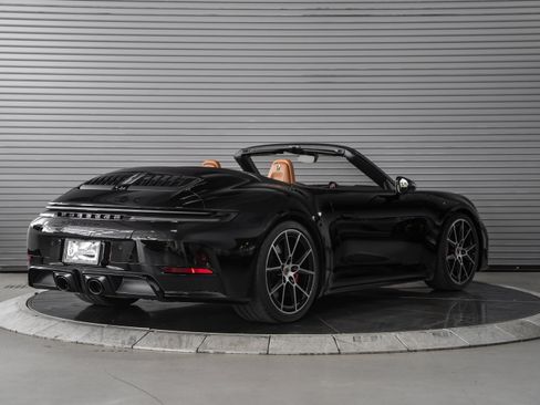 Used 2026 Porsche 911 Carrera 4 GTS AWD/4WD image 5
