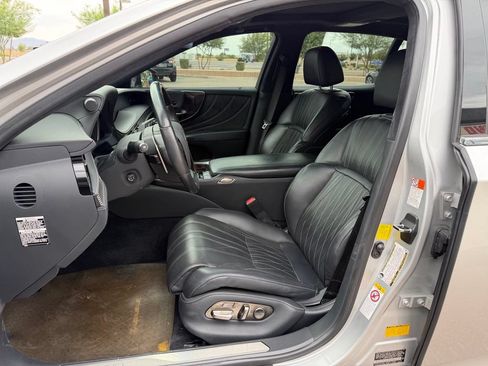 Used 2019 Lexus LS 500 w/ Interior Upgrade Package RWD image 16