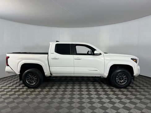 Used 2024 Toyota Tacoma SR5 image 5