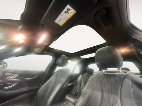 Used 2020 Mercedes-Benz E 350 4MATIC Sedan image 31
