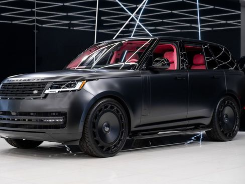 Used 2023 Land Rover Range Rover SE image 3