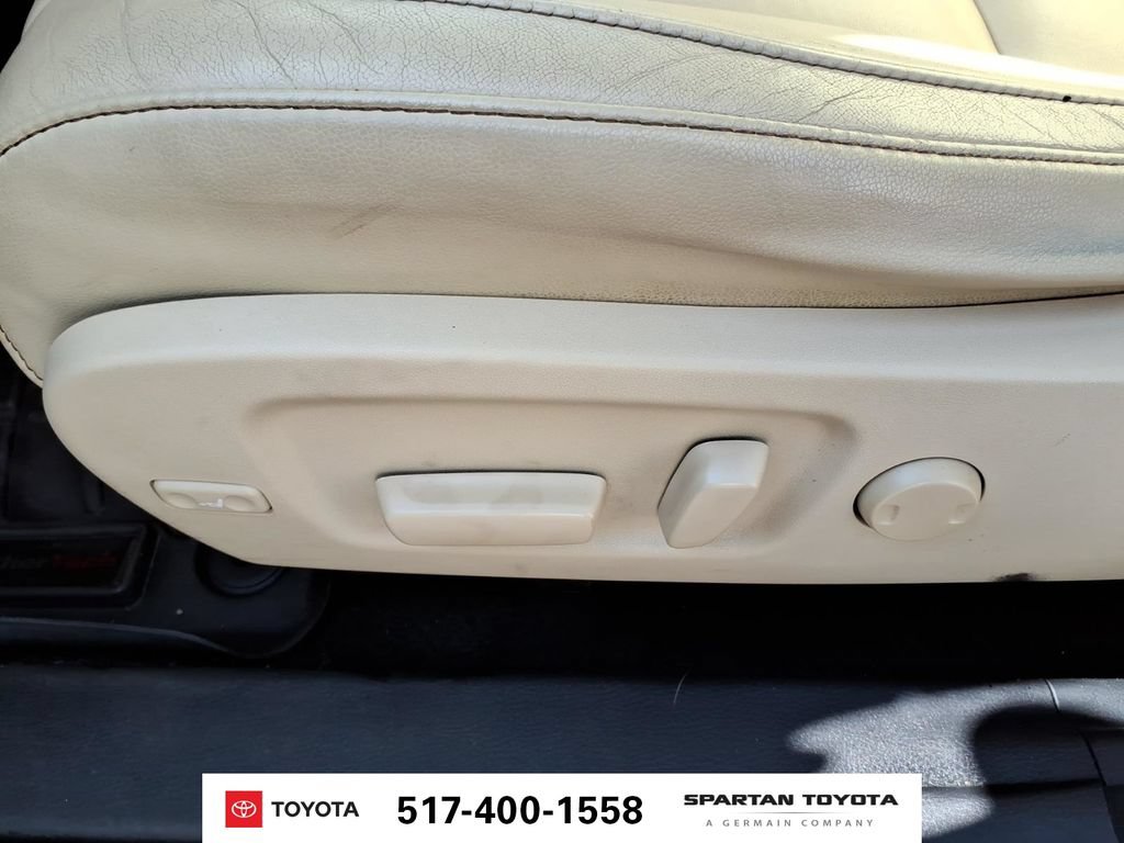 Used 2015 Toyota Highlander XLE FWD image 16