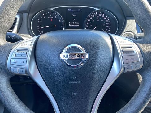 Used 2014 Nissan Rogue SL image 25