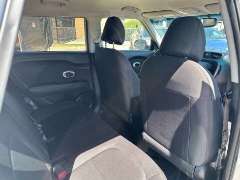 Used 2019 Kia Soul FWD image 14