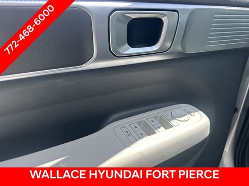 Used 2025 Hyundai Santa Fe SE FWD image 17
