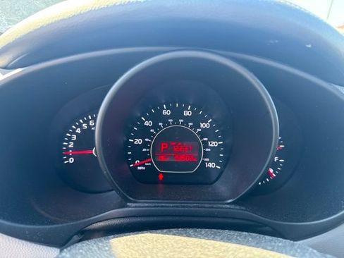Used 2018 Kia Soul + w/ Audio Package FWD image 11