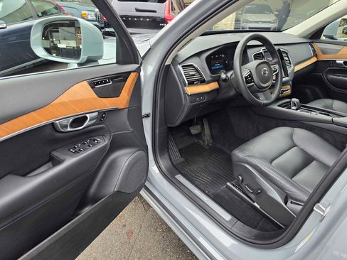 Certified 2024 Volvo XC90 T8 Plus w/ Protection Package Premier image 20